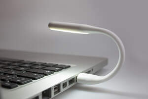 Гнучка USB-ліхтарик USB LED Light Гнучка USB-ліхтарик USB LED Light