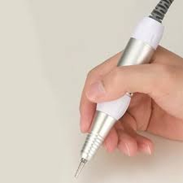 Портативний фрезер для нігтів Nail Drill YT-928 акумуляторний з індикатором заряду на 35 000 оборотів Портативний фрезер для нігтів Nail Drill YT-928 акумуляторний з індикатором заряду на 35 000 оборотів