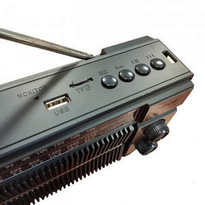 Портативний радіоприймач на акумуляторі з сонячною панеллю Rotosonic XB-122URT USB TF Портативний радіоприймач на акумуляторі з сонячною панеллю Rotosonic XB-122URT USB TF